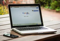 Kapan Artikel Lama Perlu Diupdate, Digabung, atau Dihapus?